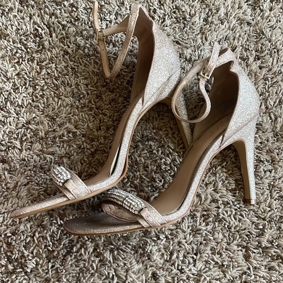 Badgley Mischka Jewel Hi Heel worn once! I was a part of the wedding party) - Picture 8 of 11